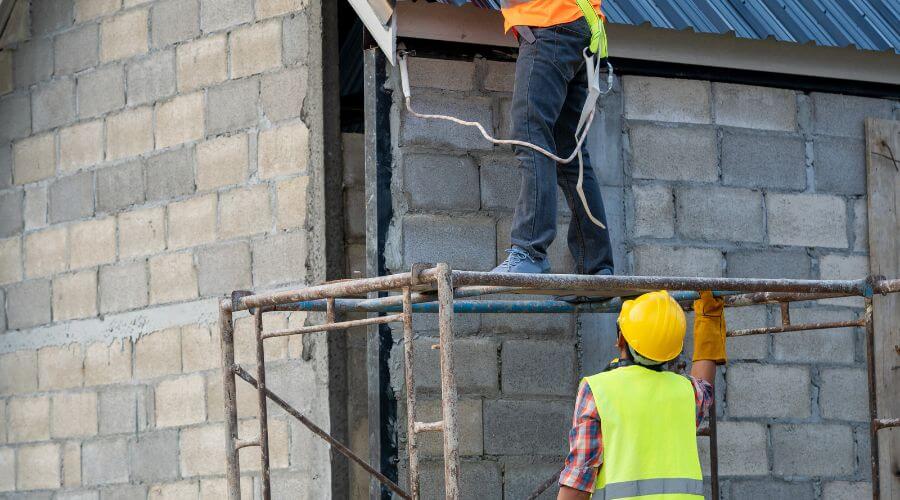 Professional New roof installation in Arma, KS